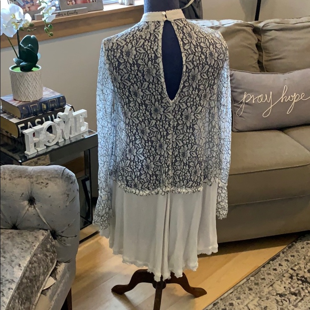 Free people M lace High Low Black White top - Picture 4 of 4